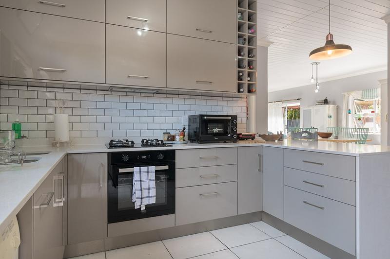 3 Bedroom Property for Sale in Langeberg Western Cape